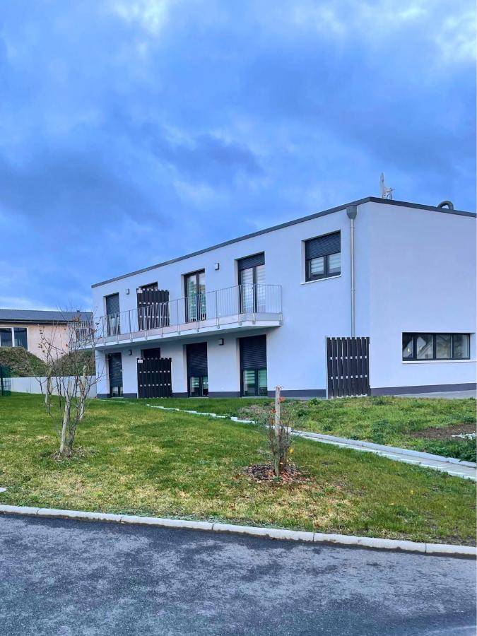 Barrierefreie Ferienwohnungen In Der Naehe Der Golf- Und Freizeitanlage Mudau Exterior foto