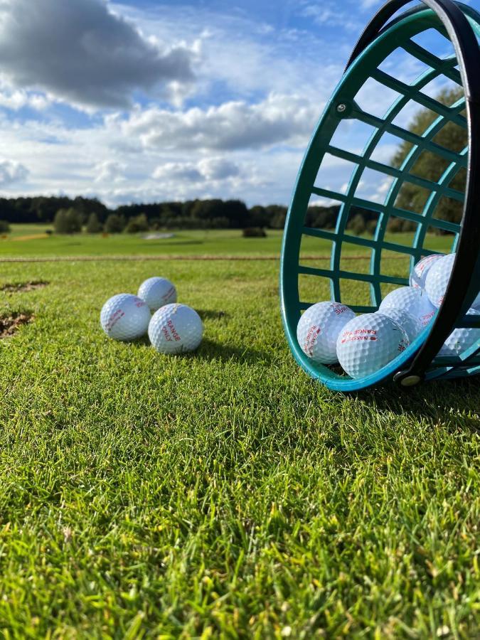 Barrierefreie Ferienwohnungen In Der Naehe Der Golf- Und Freizeitanlage Mudau Exterior foto