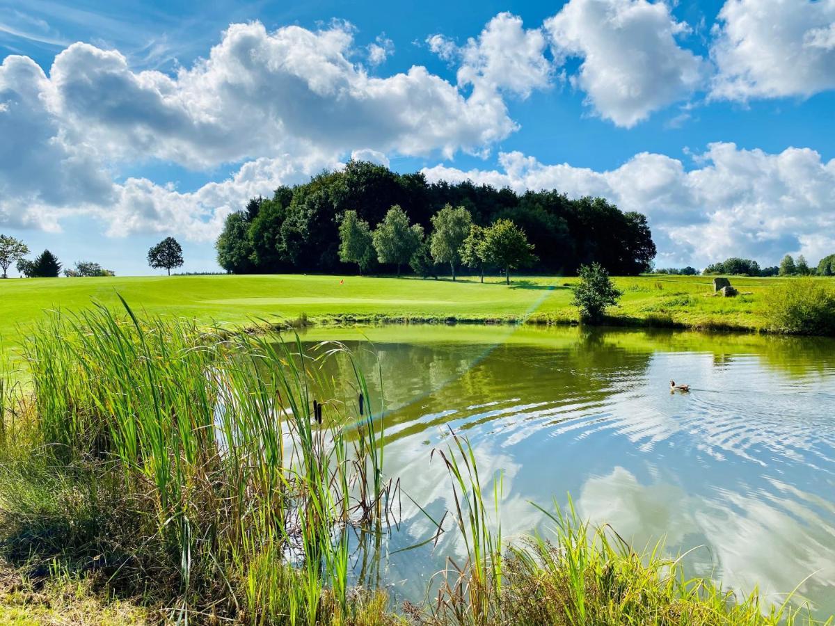 Barrierefreie Ferienwohnungen In Der Naehe Der Golf- Und Freizeitanlage Mudau Exterior foto